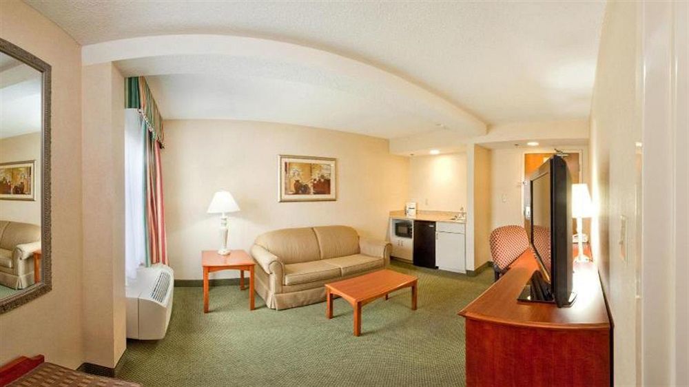 Holiday Inn Express Richmond-Mechanicsville By Ihg Экстерьер фото